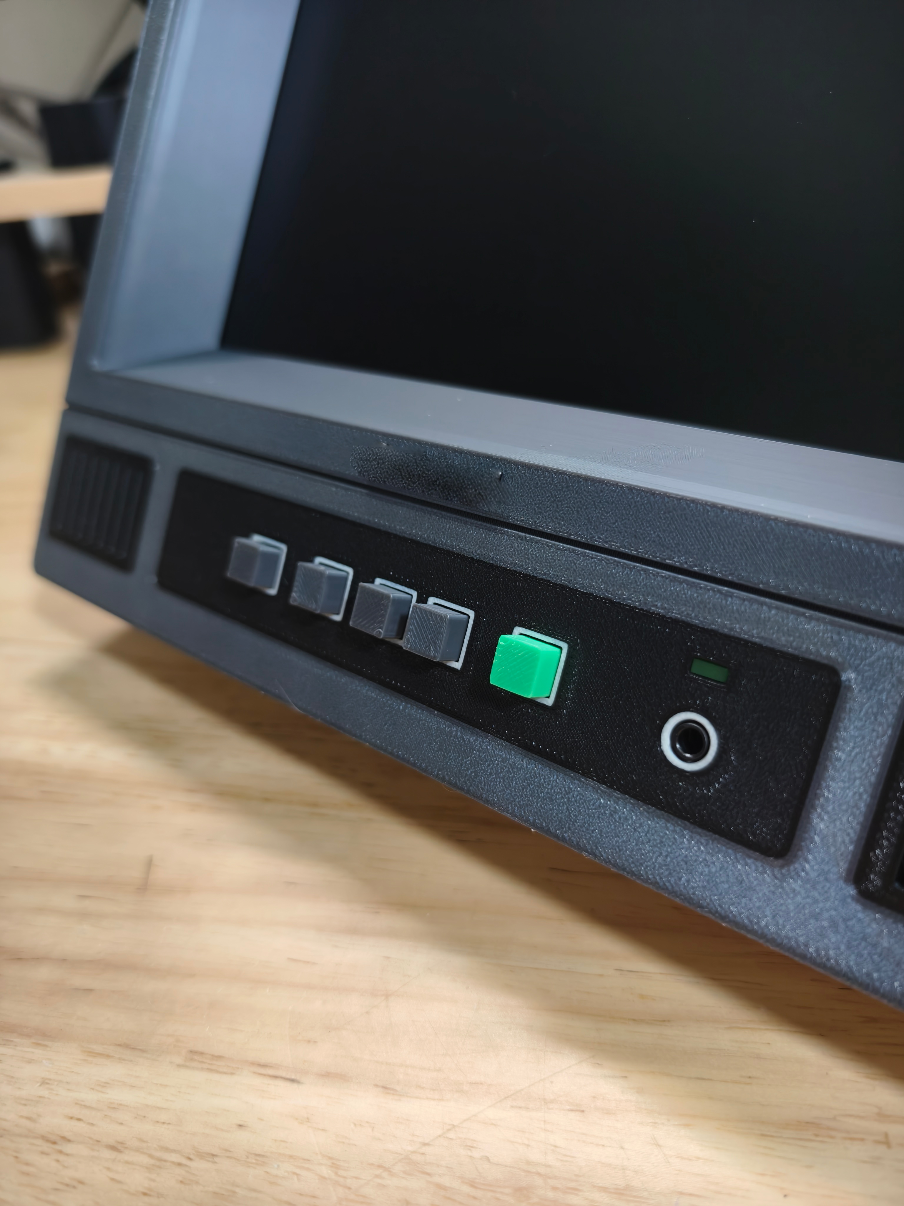 CRT Monitor Style 10.4 InchRet - Arcade Vibes review and price